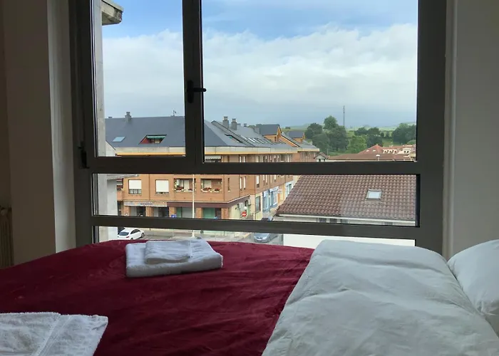 Piso Rosales Apartment Saron